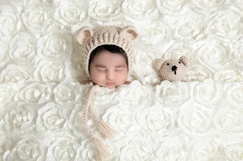 Newborn baby photographed by Darina Photography in Barnet, North London