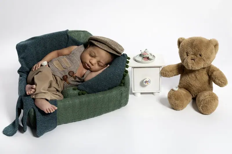 Newborn baby photographed by Darina Photography in Barnet, North London