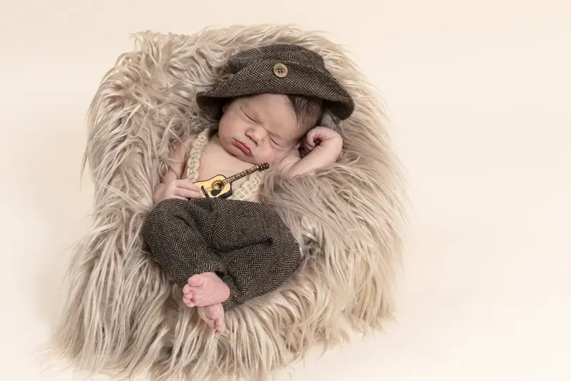 Newborn baby photographed by Darina Photography in Barnet, North London