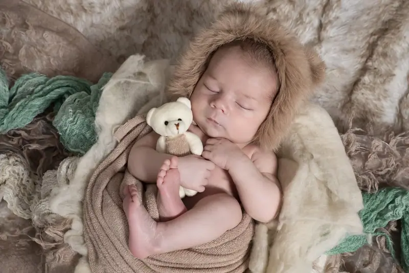 Newborn baby photographed by Darina Photography in Barnet, North London