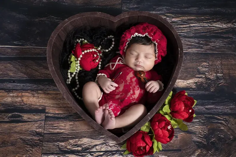 Newborn baby photographed by Darina Photography in Barnet, North London