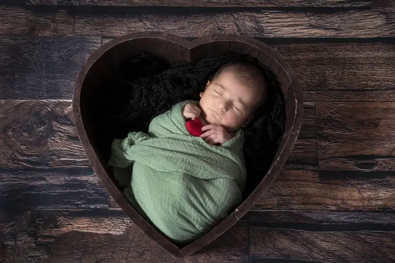 Newborn baby photographed by Darina Photography in Barnet, North London