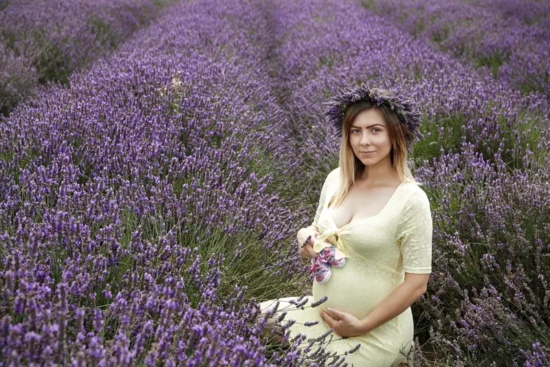 Pregnancy portrait photographed by Darina Photography in Barnet, North London