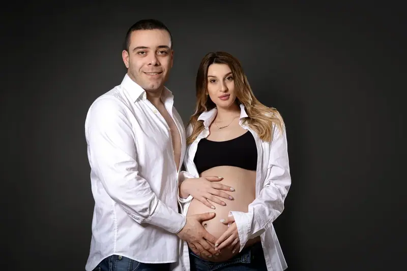 Pregnancy portrait photographed by Darina Photography in Barnet, North London