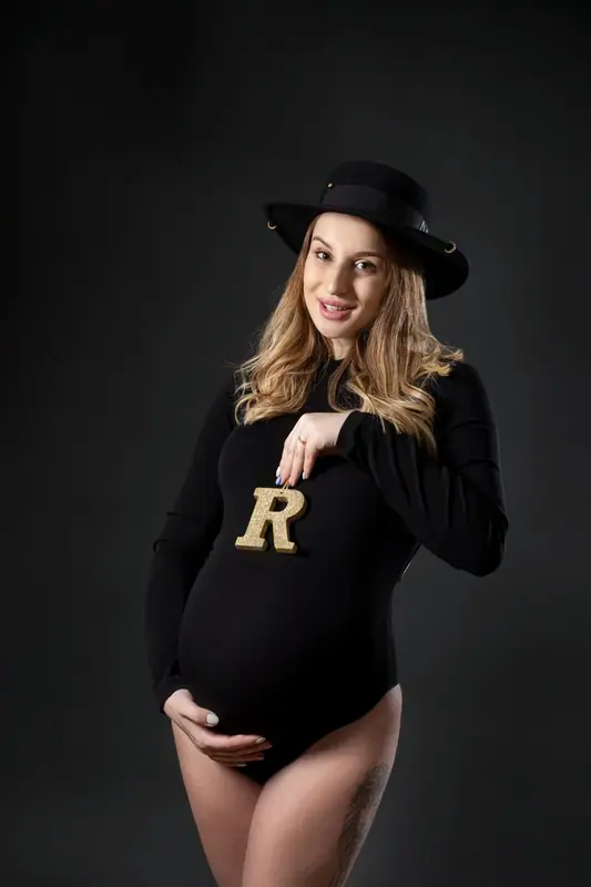 Pregnancy portrait photographed by Darina Photography in Barnet, North London