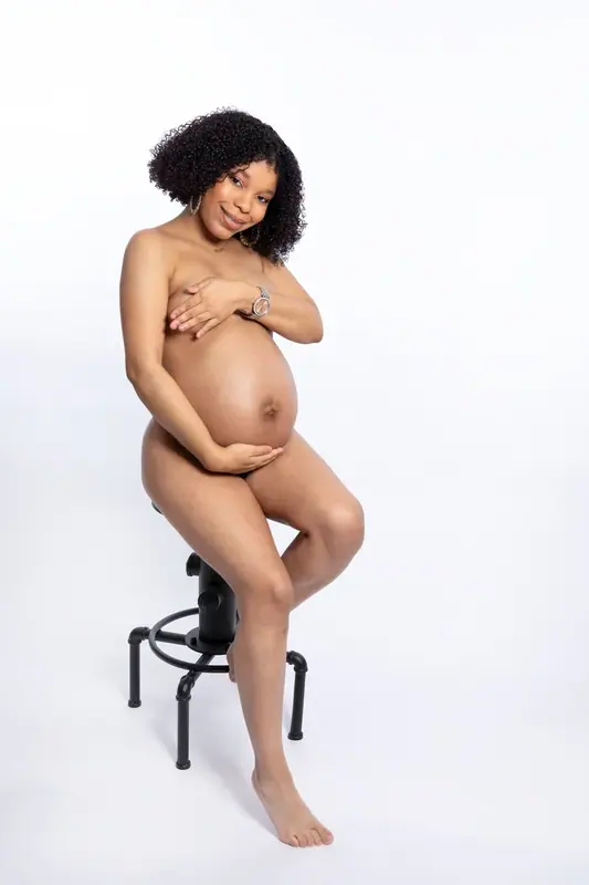 Pregnancy portrait photographed by Darina Photography in Barnet, North London