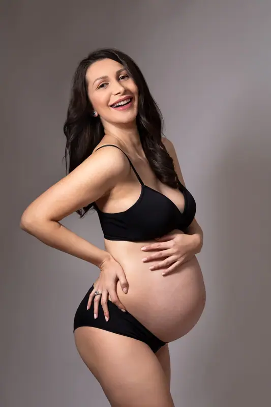 Pregnancy portrait photographed by Darina Photography in Barnet, North London