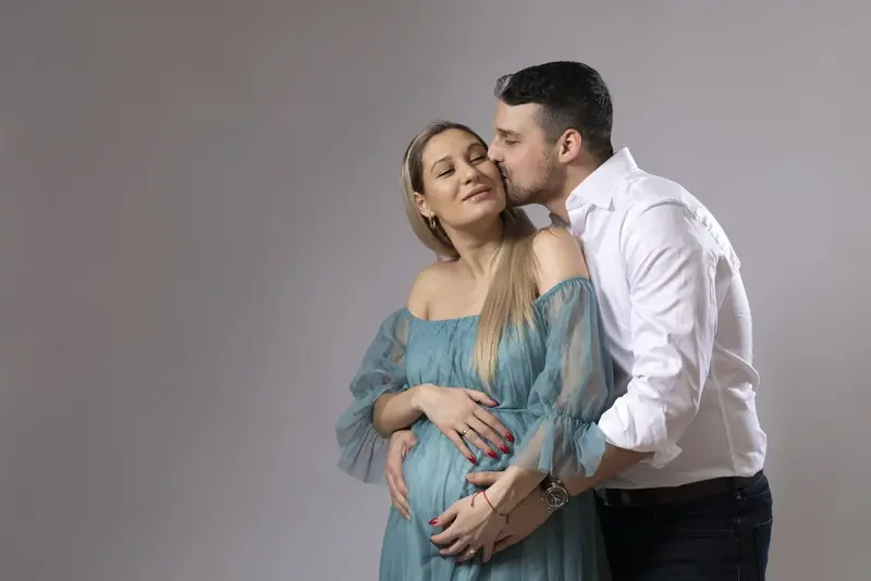 Pregnancy portrait photographed by Darina Photography in Barnet, North London