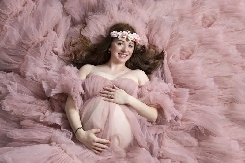 Pregnancy portrait photographed by Darina Photography in Barnet, North London