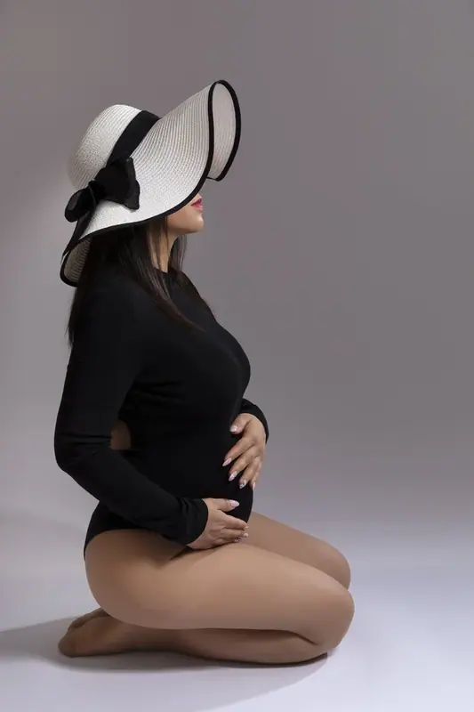 Pregnancy portrait photographed by Darina Photography in Barnet, North London