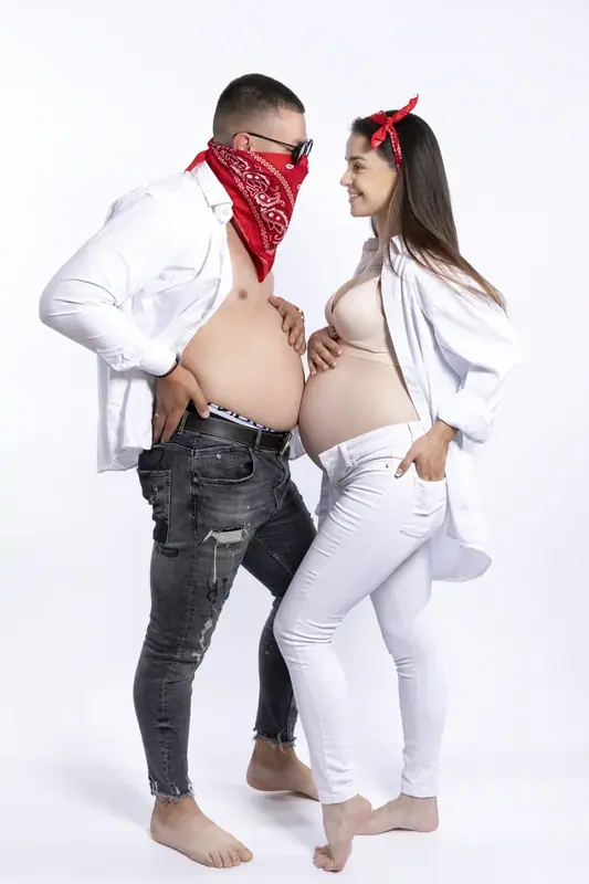 Pregnancy portrait photographed by Darina Photography in Barnet, North London