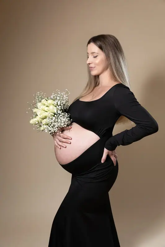 Pregnancy portrait photographed by Darina Photography in Barnet, North London