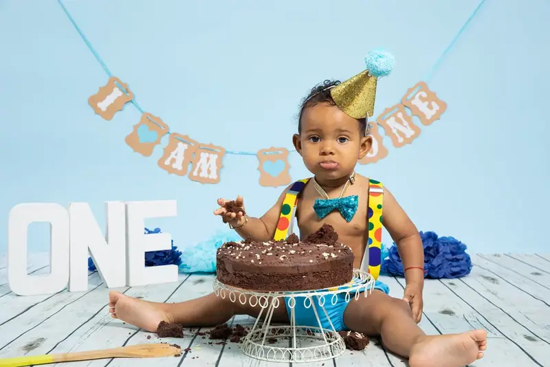 Smash cake birthday session photographed by Darina Photography in Barnet, North London