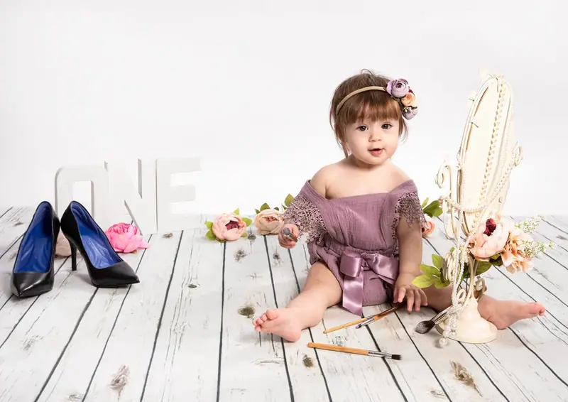 Smash cake birthday session photographed by Darina Photography in Barnet, North London