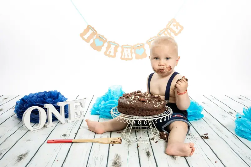 Smash cake birthday session photographed by Darina Photography in Barnet, North London