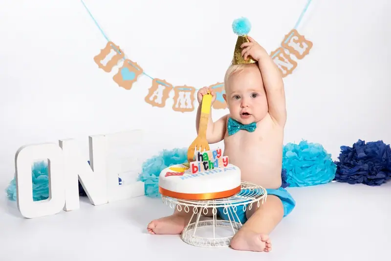 Smash cake birthday session photographed by Darina Photography in Barnet, North London