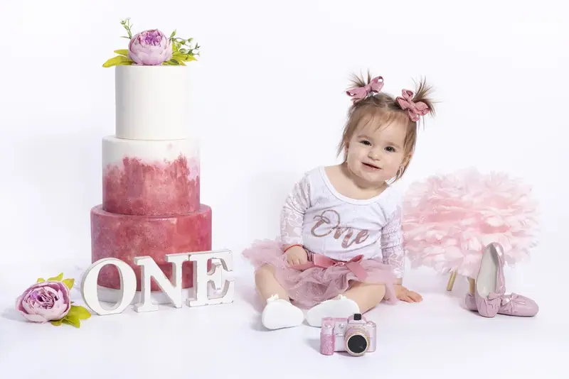 Smash cake birthday session photographed by Darina Photography in Barnet, North London
