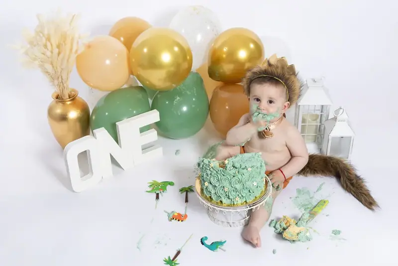 Smash cake birthday session photographed by Darina Photography in Barnet, North London